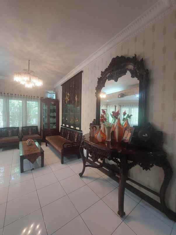dijual rumah villa cinere mas depok