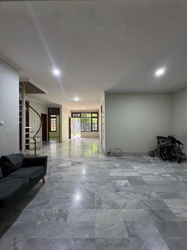 dijual rumah villa delima karang tengah