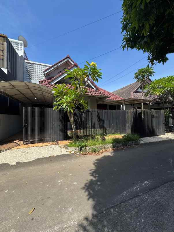 dijual rumah villa delima karang tengah