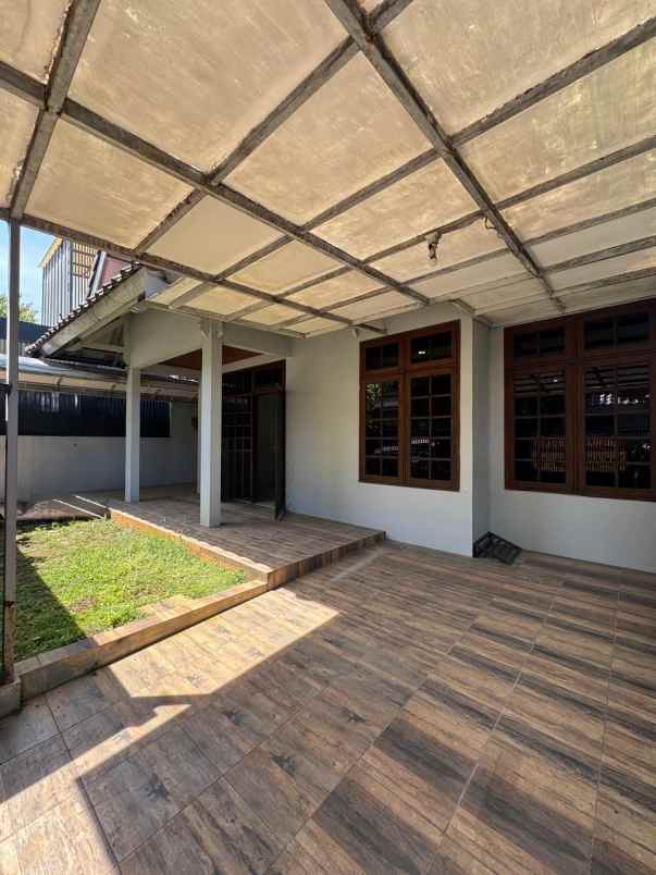 dijual rumah villa delima karang tengah