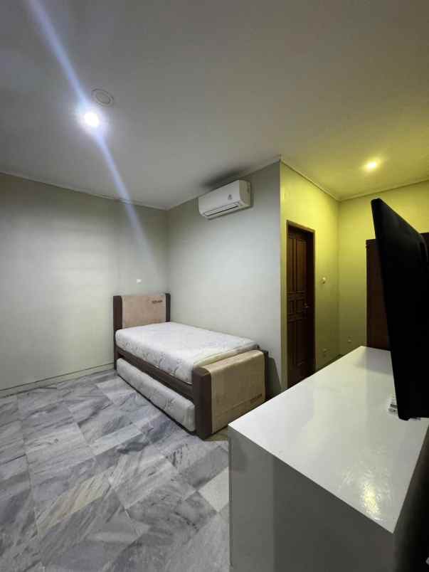 dijual rumah villa delima karang tengah