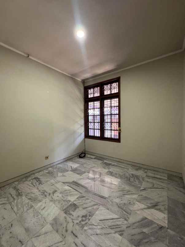 dijual rumah villa delima karang tengah