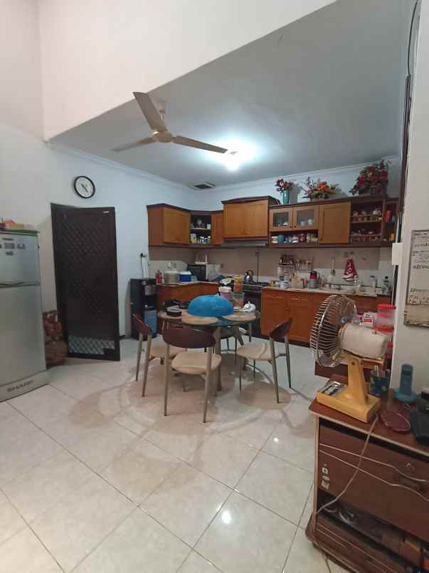 dijual rumah villa kalijudan