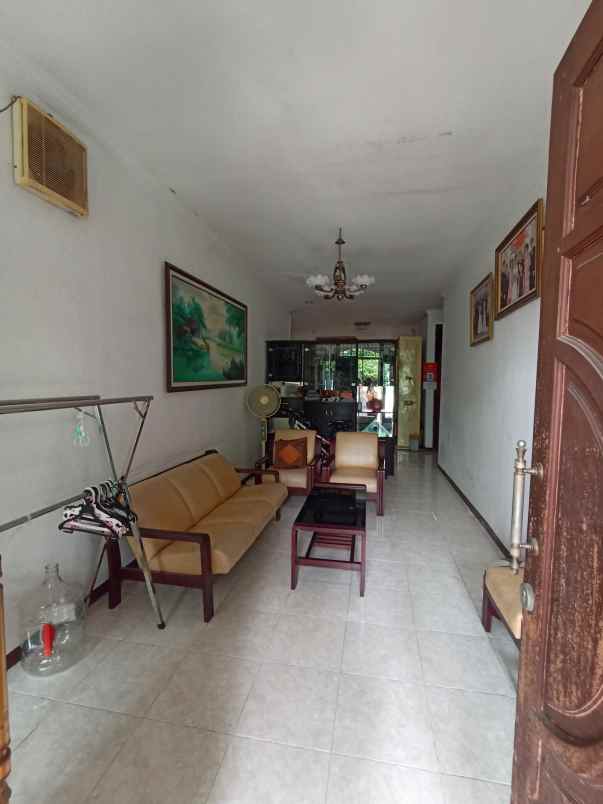 dijual rumah villa kalijudan