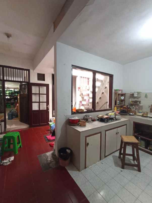 dijual rumah villa kalijudan