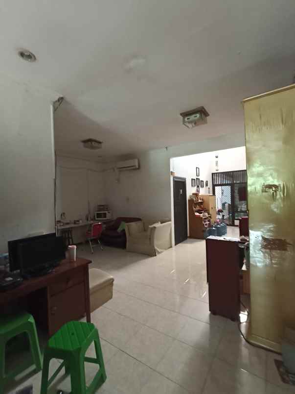 dijual rumah villa kalijudan