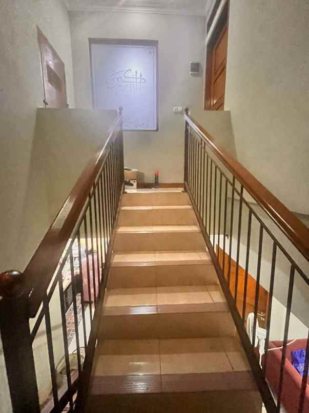 dijual rumah villa mutiara ciputat