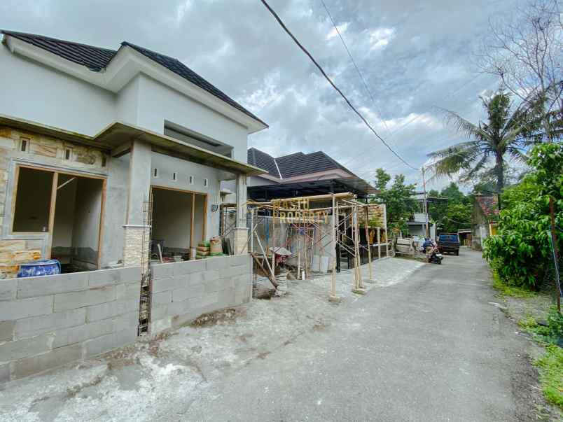 dijual rumah wedomartani