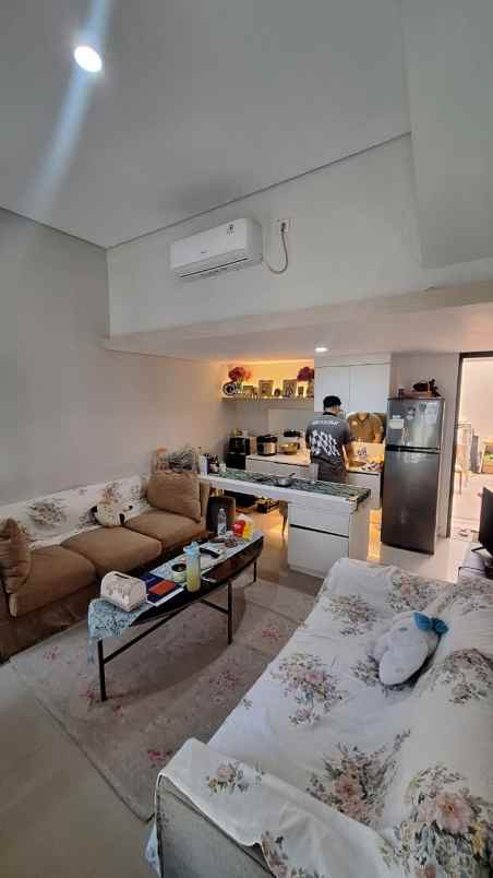 dijual rumah west central citraland