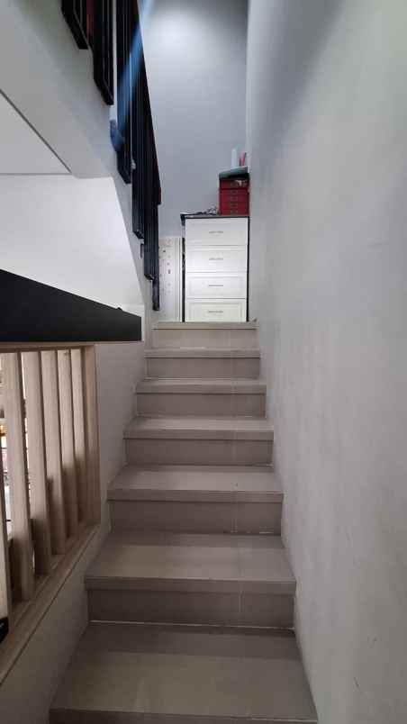 dijual rumah west central citraland