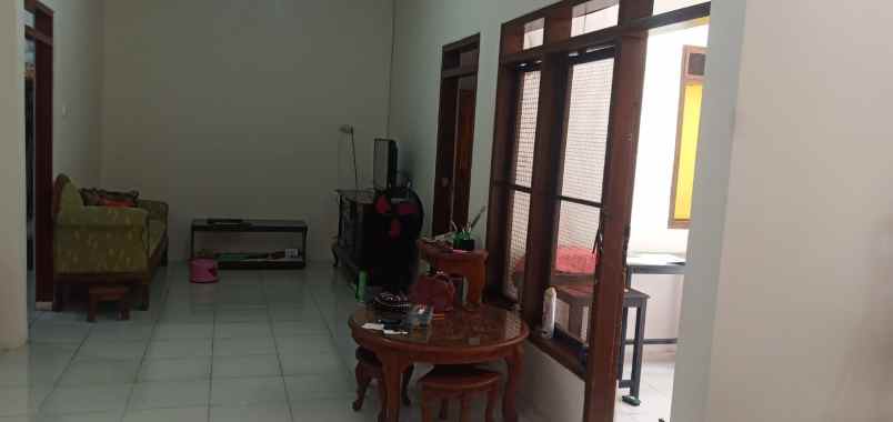 dijual rumah wisma permai tengah