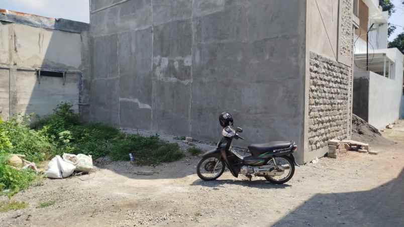 dijual tanah 1 km xt square