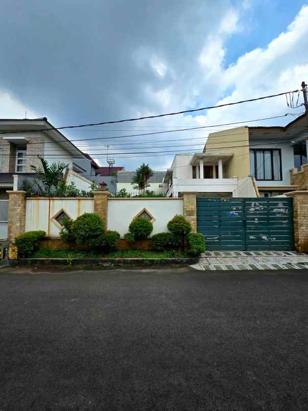 dijual tanah pondok bambu