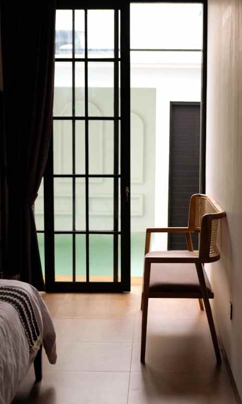 dijual villa dayu jalan damai