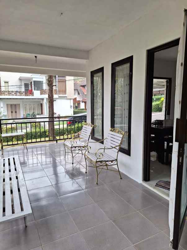 dijual villa dibawah harga pasaran di grand trawas