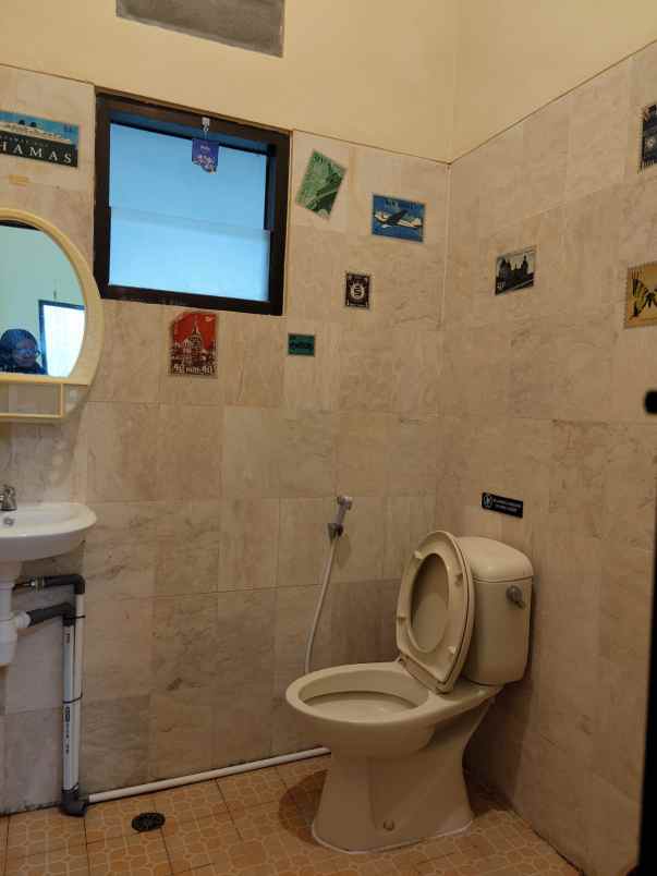 dijual villa jalan abdul gani atas