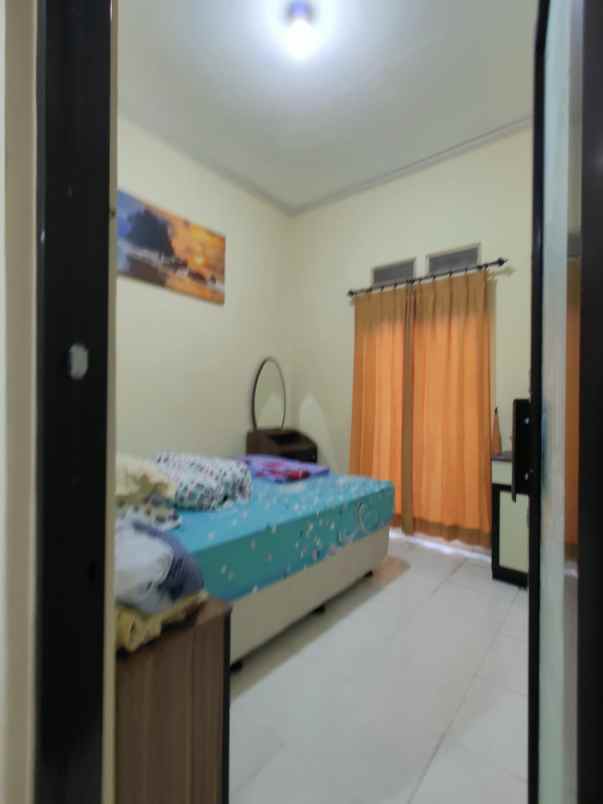 dijual villa jalan abdul gani atas