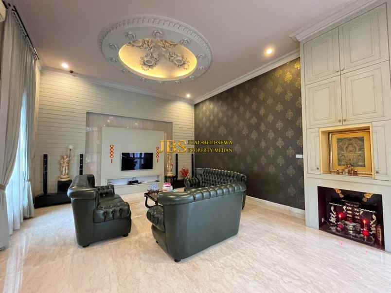 dijual villa komplek cemara asri