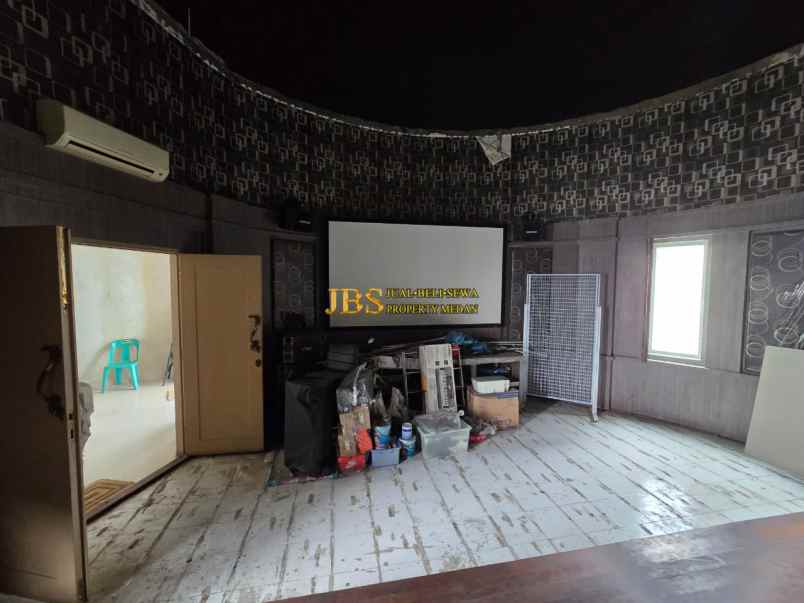 dijual villa komplek cemara asri