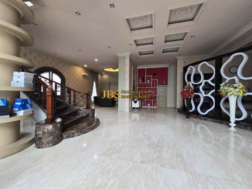 dijual villa komplek cemara asri