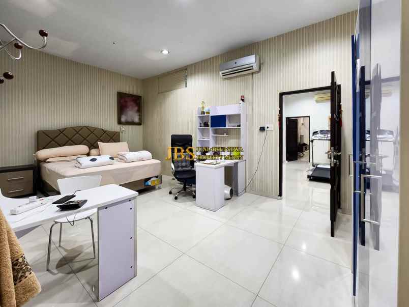 dijual villa komplek cemara asri jalan