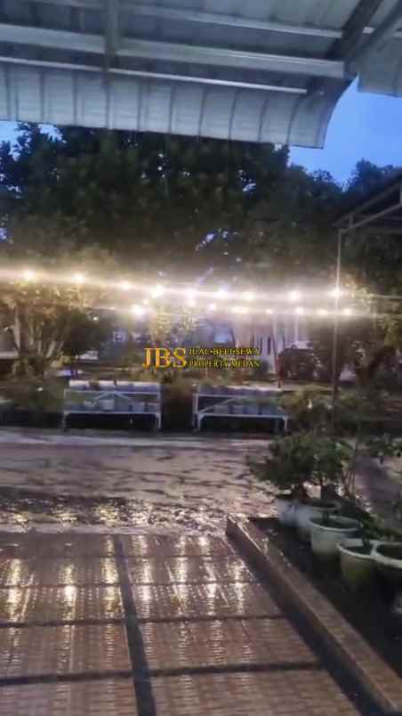 dijual villa komplek sinabung view