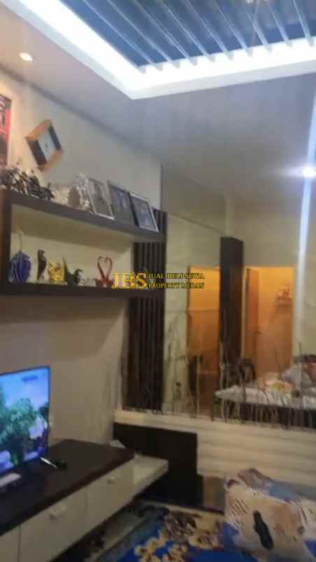 dijual villa komplek sinabung view