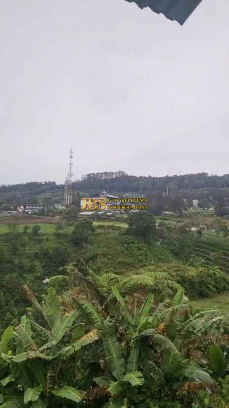 dijual villa komplek sinabung view