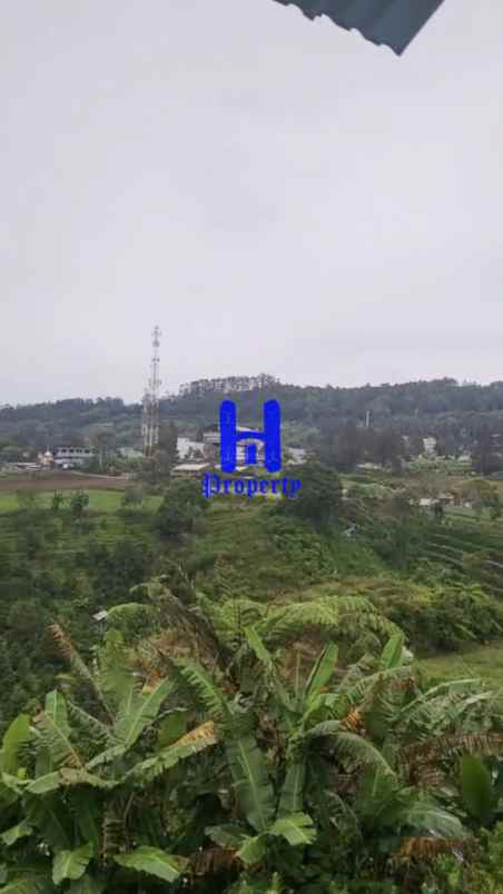 dijual villa komplek sinabung view