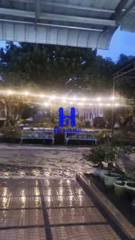 dijual villa komplek sinabung view