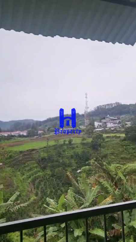 dijual villa komplek sinabung view