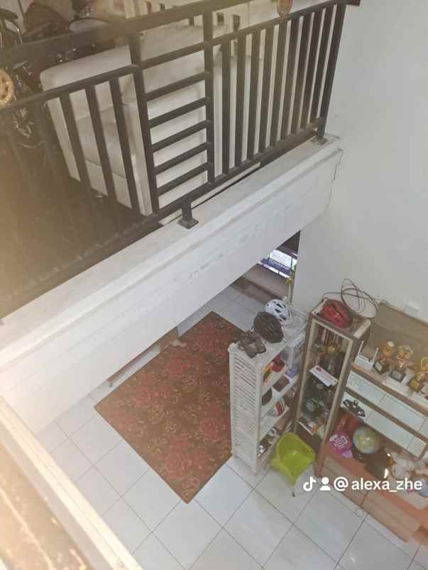 dijuwal rumah 2 lt dibawah njop perum pandanaran hills