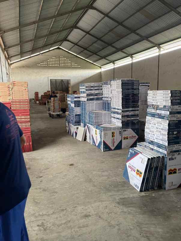 disew4kan gudang siap pakai di
