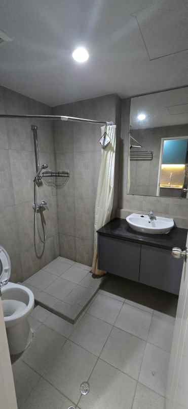 disewakan apartemen cornell lantai 26