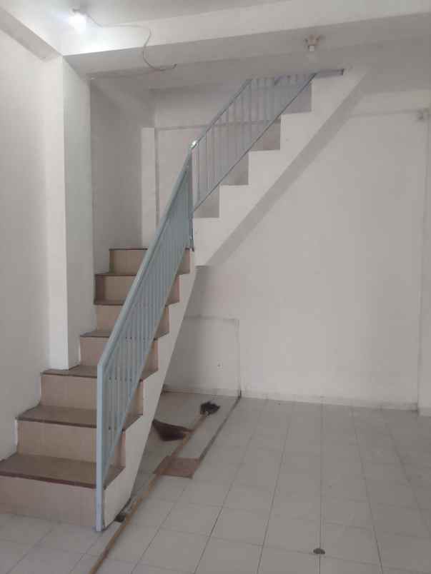 disewakan ruko gudang kantor jl candi gebang condong