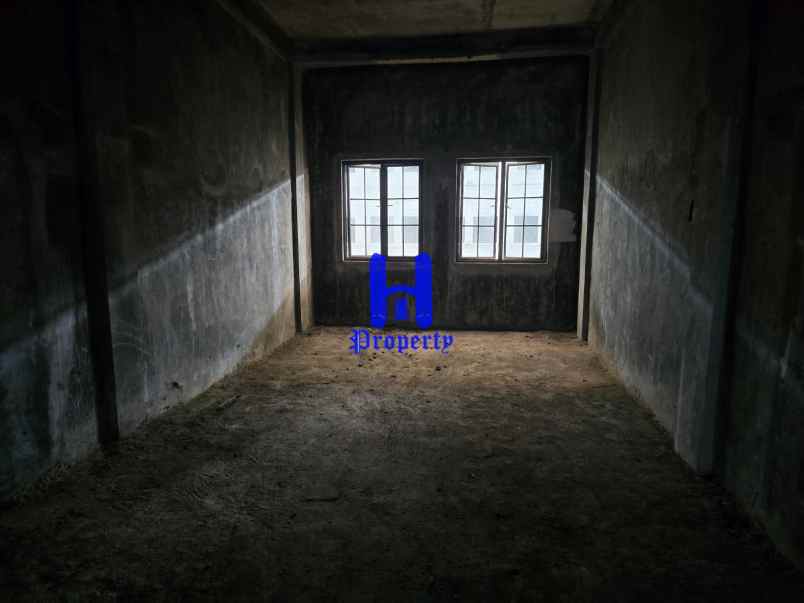 disewakan ruko gudang kantor komplek cbd polonia jalan