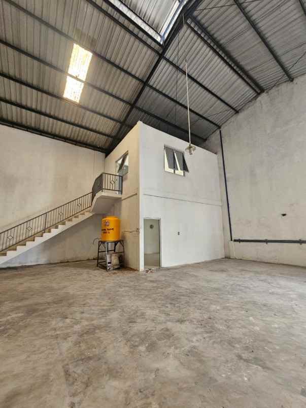 disewakan ruko gudang kantor tambak sawah