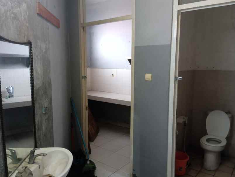 disewakan ruko lantai 2 saja di kawasan moch ramdhan