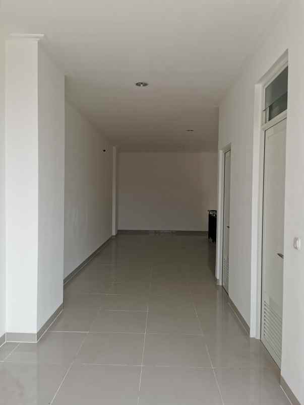 disewakan ruko milenial pik 2 lantai