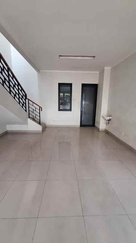 disewakan ruko neo fiera bintaro strategis siap bisnis