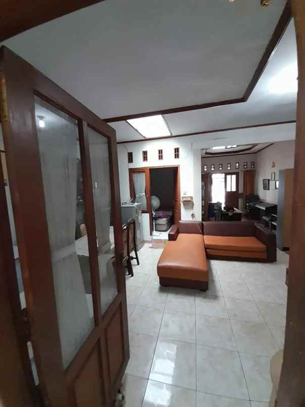 disewakan rumah cikajang