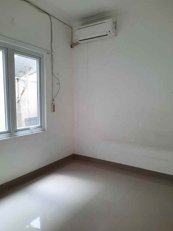 disewakan rumah cilobak pangkalan jati