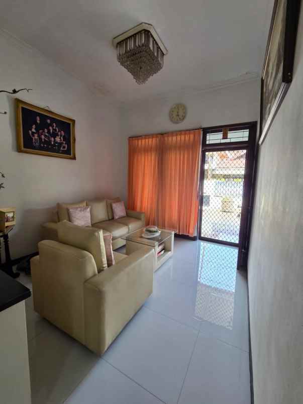 disewakan rumah full furnish di darmo harapan