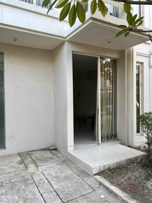 disewakan rumah grand pakuwon cluster