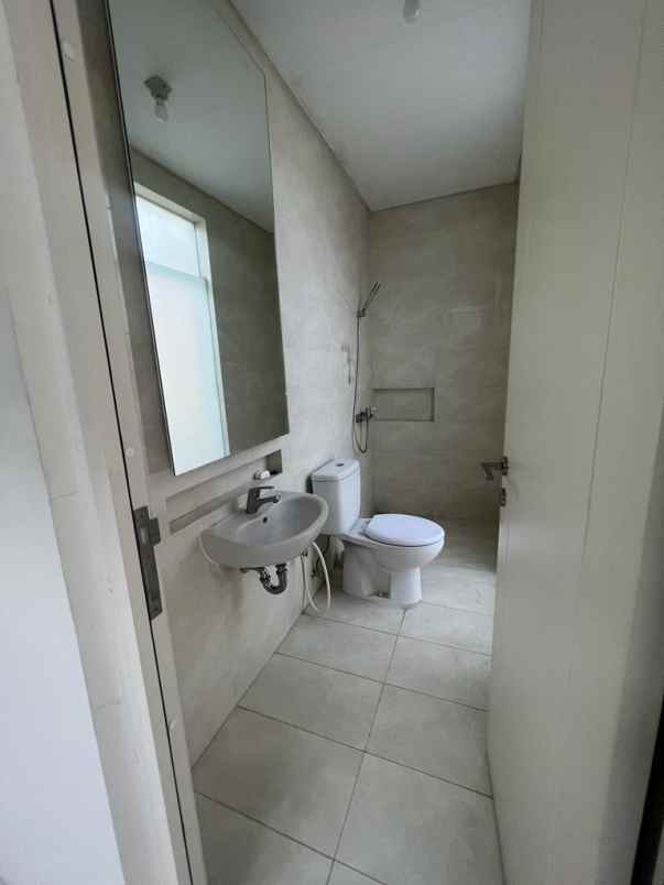 disewakan rumah grand pakuwon cluster