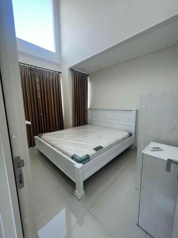 disewakan rumah grand pakuwon cluster