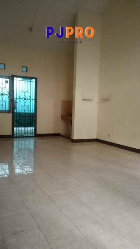 disewakan rumah harapan indah 2 cluster