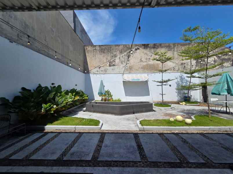 disewakan rumah jemursari untuk usaha cafe restoran