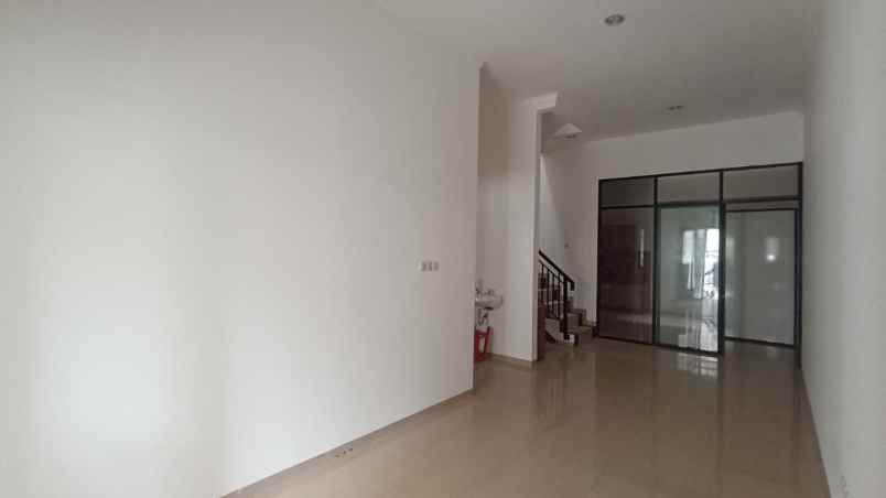 disewakan rumah kelapa nias kelapa gading