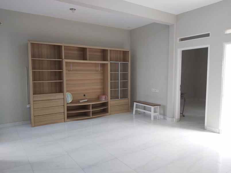 disewakan rumah komp tamansari bukit bandung